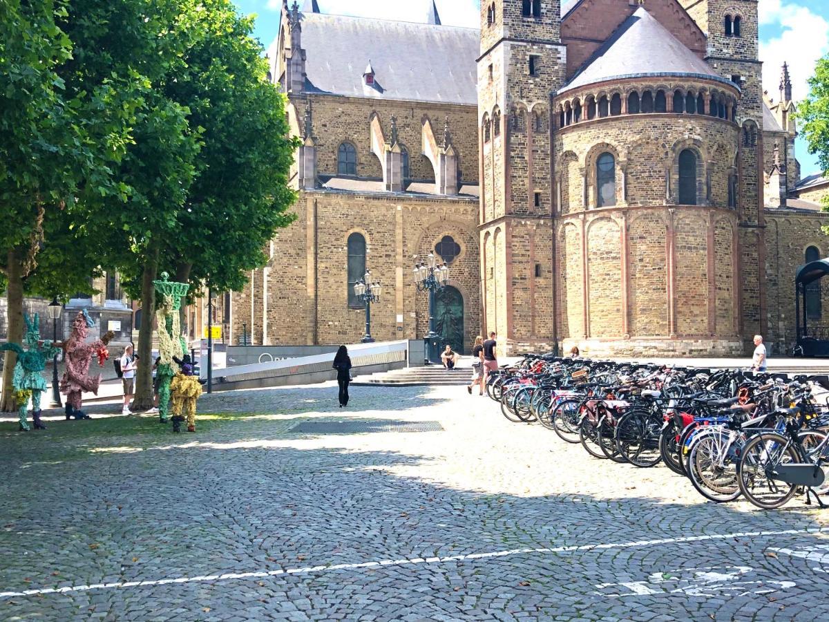 Accademia00 Bed & Breakfast Maastricht Bagian luar foto