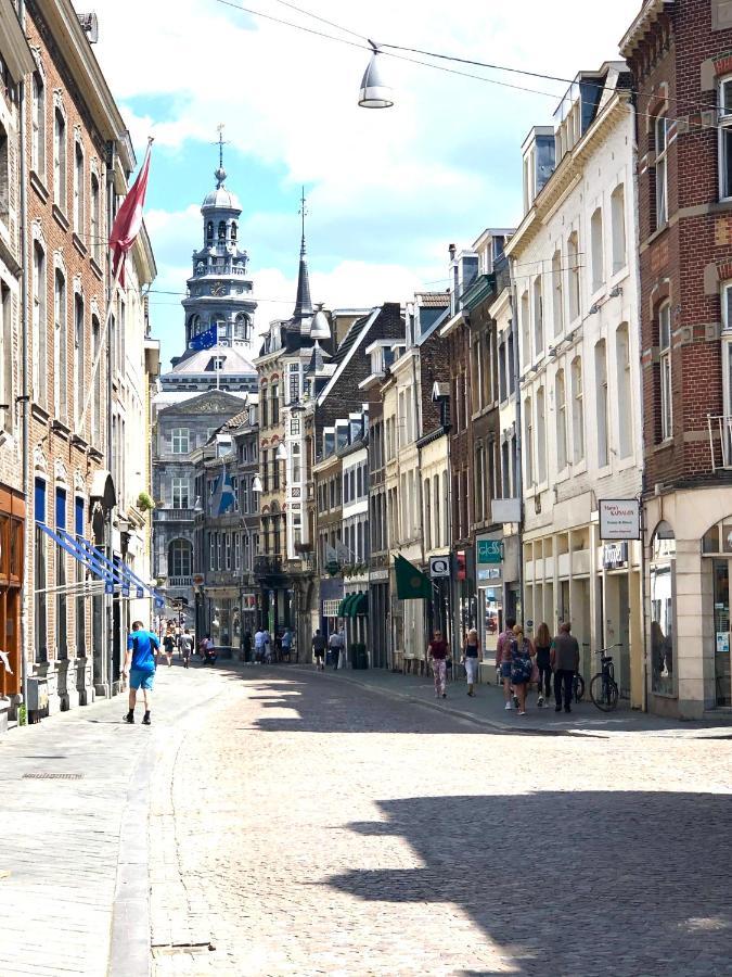 Accademia00 Bed & Breakfast Maastricht Bagian luar foto